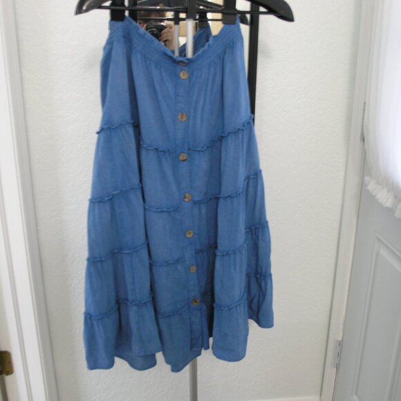 Mile Gabrielle Blue tiered Rayon skirt Size Large - Picture 7 of 12